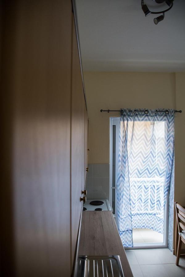 Blue Theros Apartments Paralia Dionysiou Esterno foto